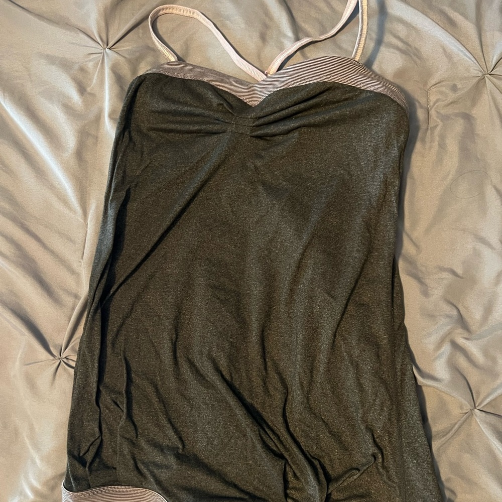 Lululemon adjustable top size 2. Charcoal and lavender